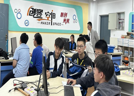 凝聚课程育人合力 促进学生全面发展‖泰州三高2025--2026学年拓展课程开课啦！